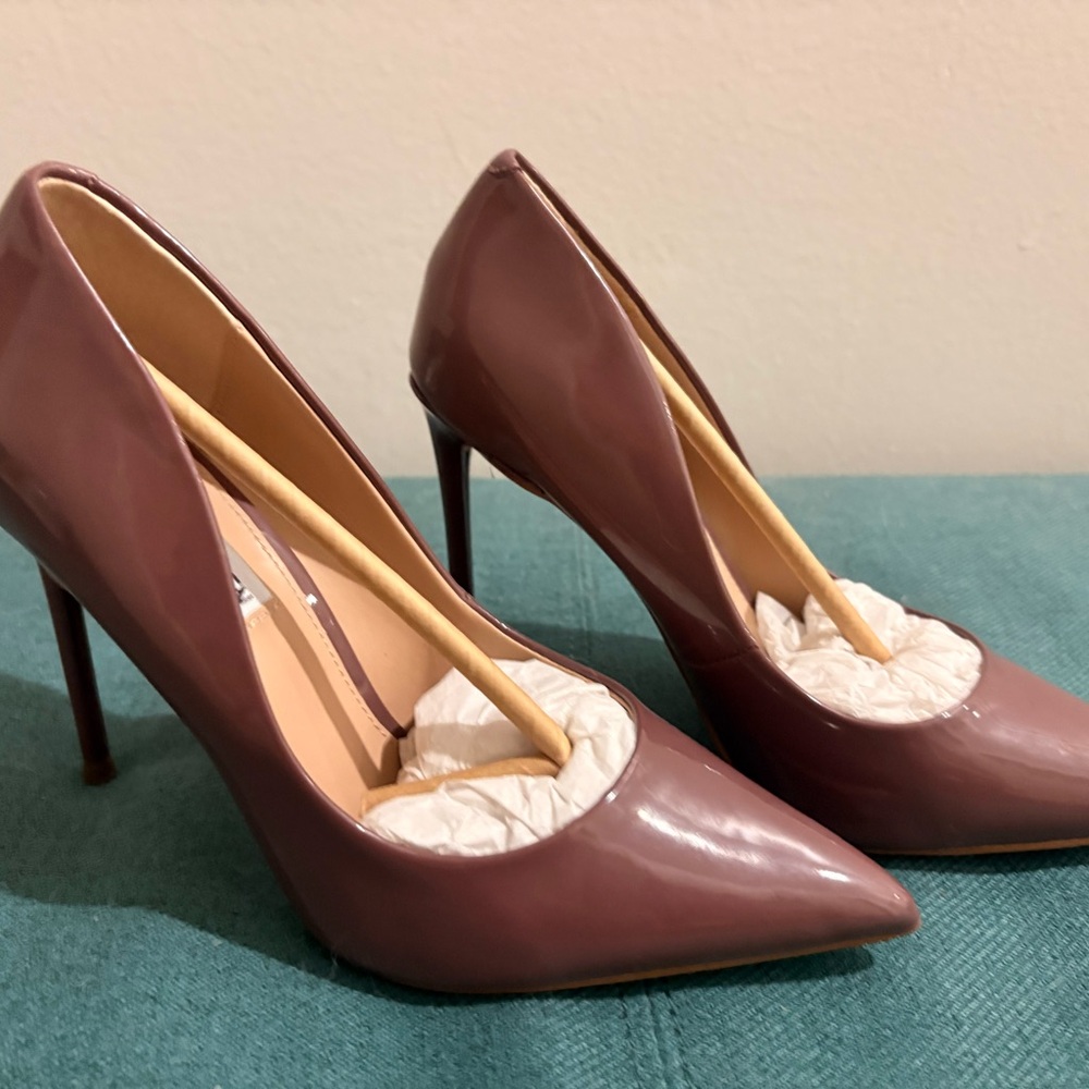 Elegant Mauve Stiletto Heels
